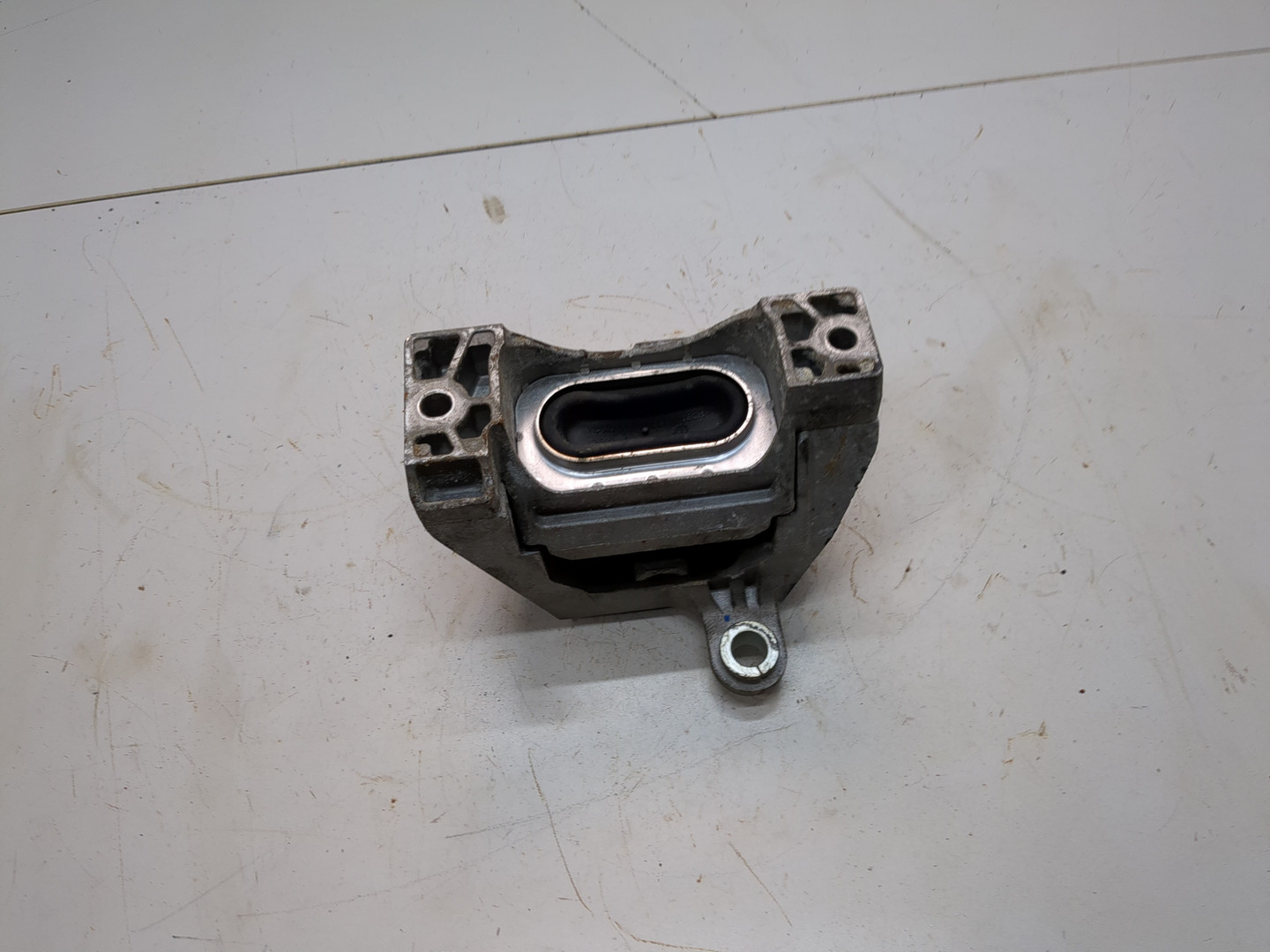 Опора двигателя