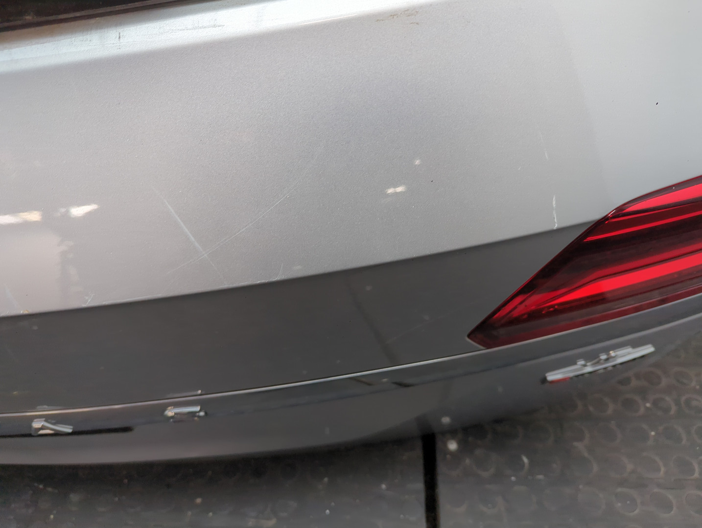 Дверь багажника