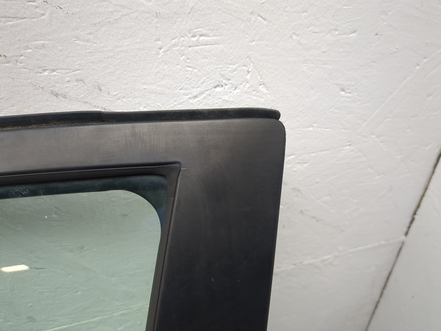 Дверь передняя левая