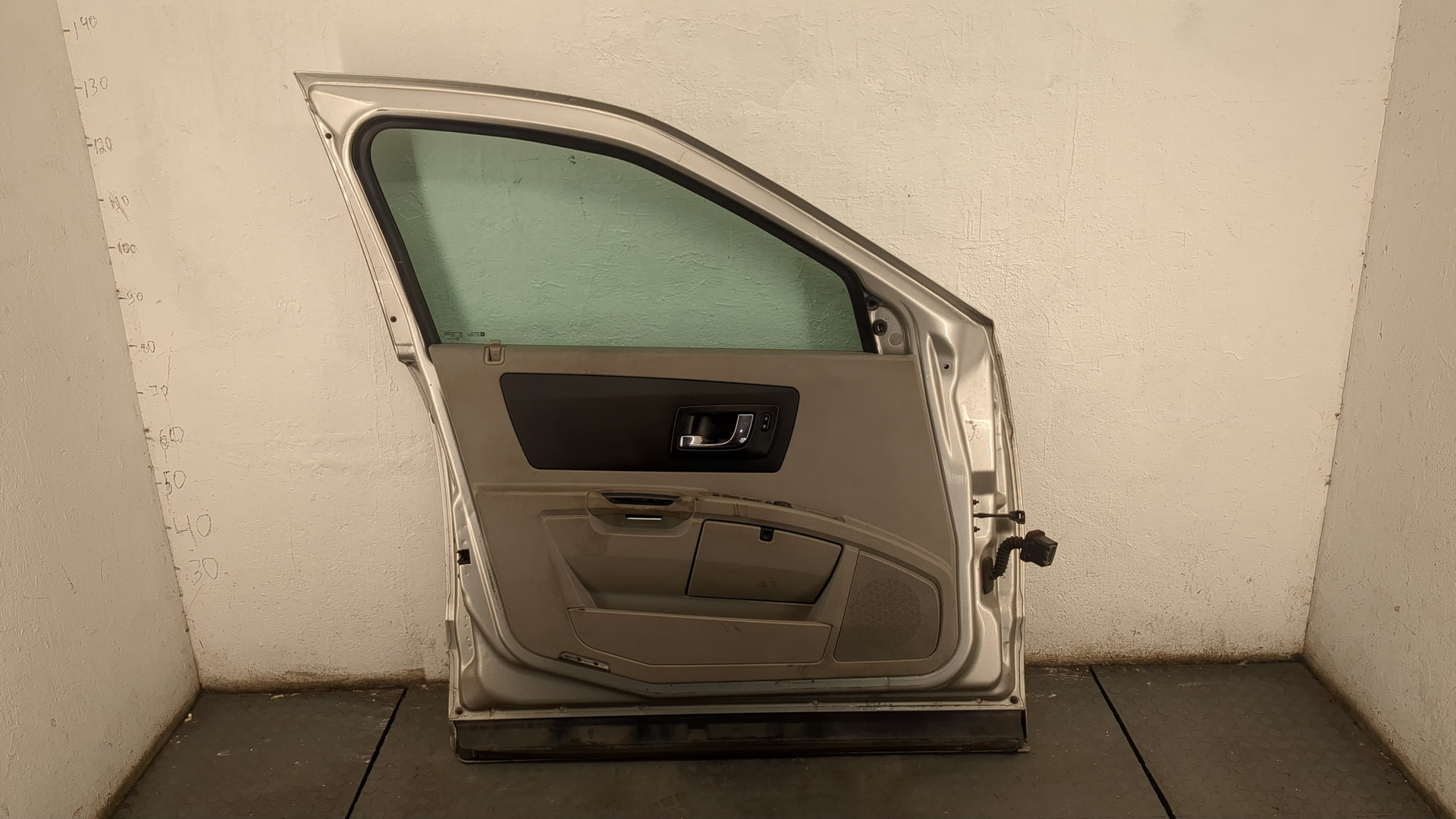 Дверь передняя левая