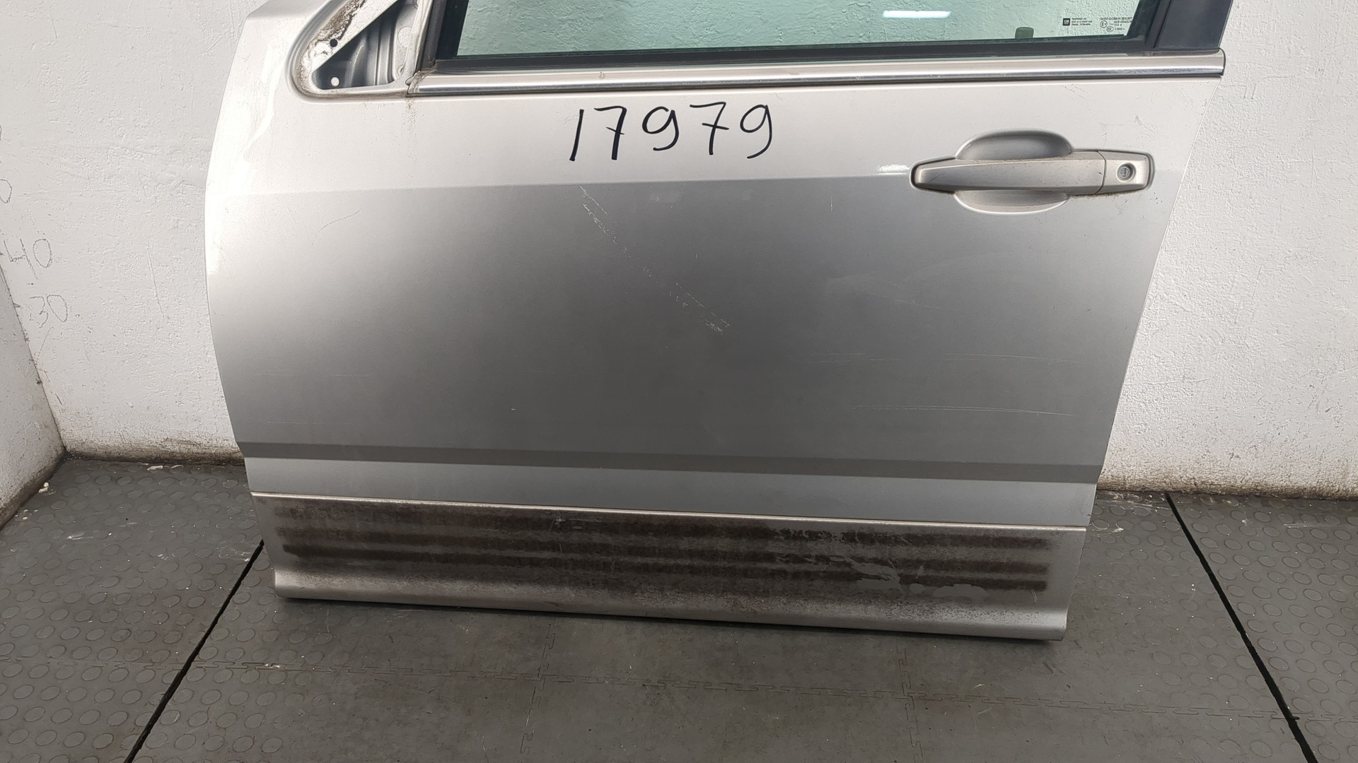 Дверь передняя левая