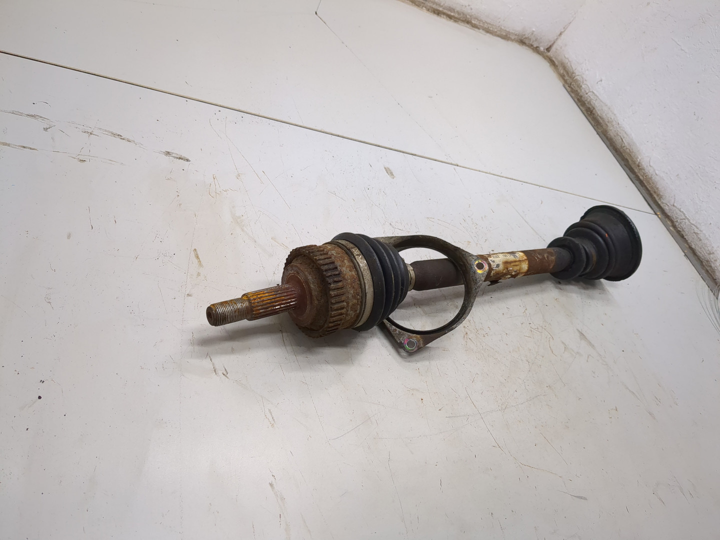 Полуось передняя левая