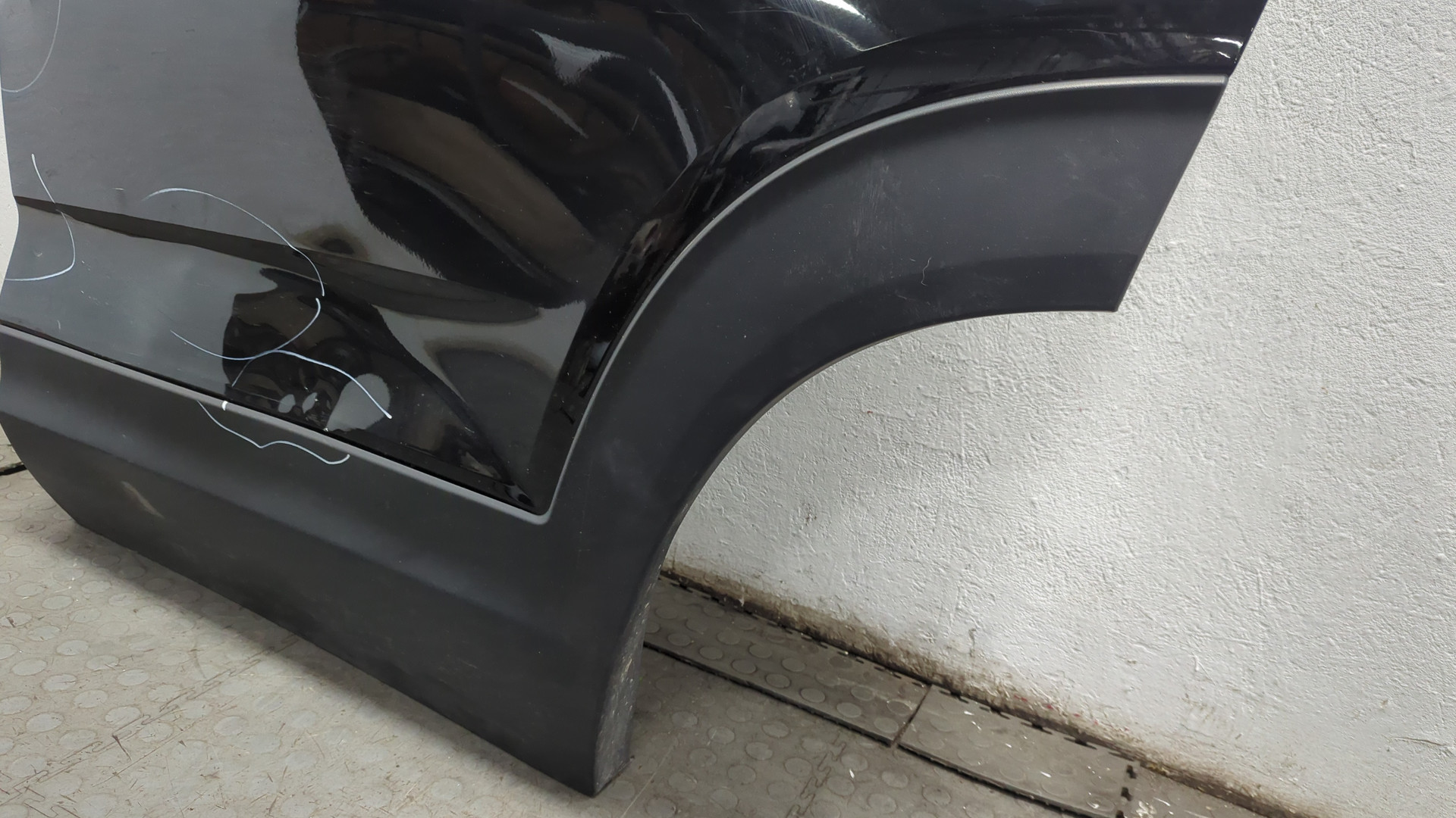 Дверь задняя левая