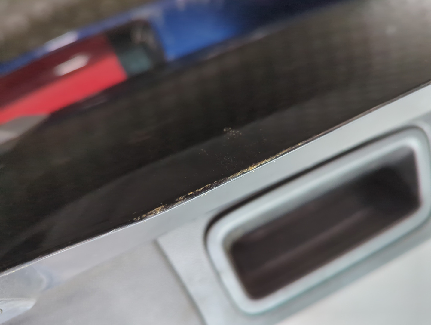 Дверь багажника