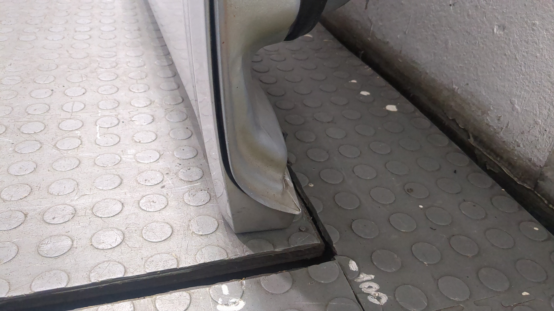 Дверь передняя правая