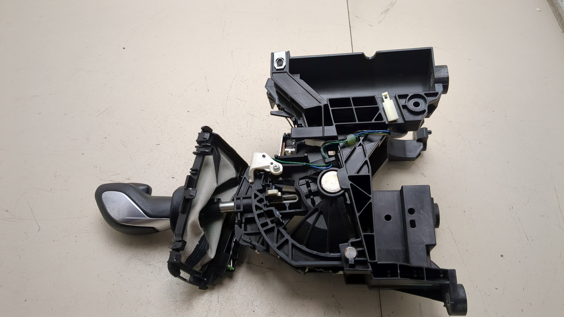 Кулиса МКПП / АКПП