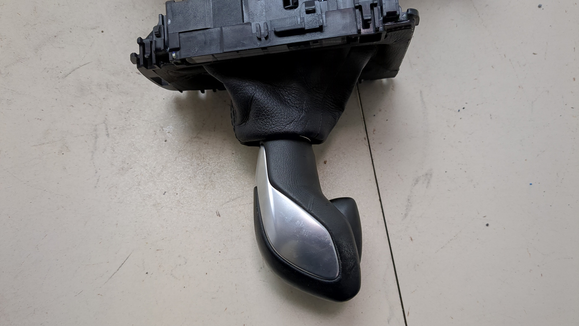 Кулиса МКПП / АКПП