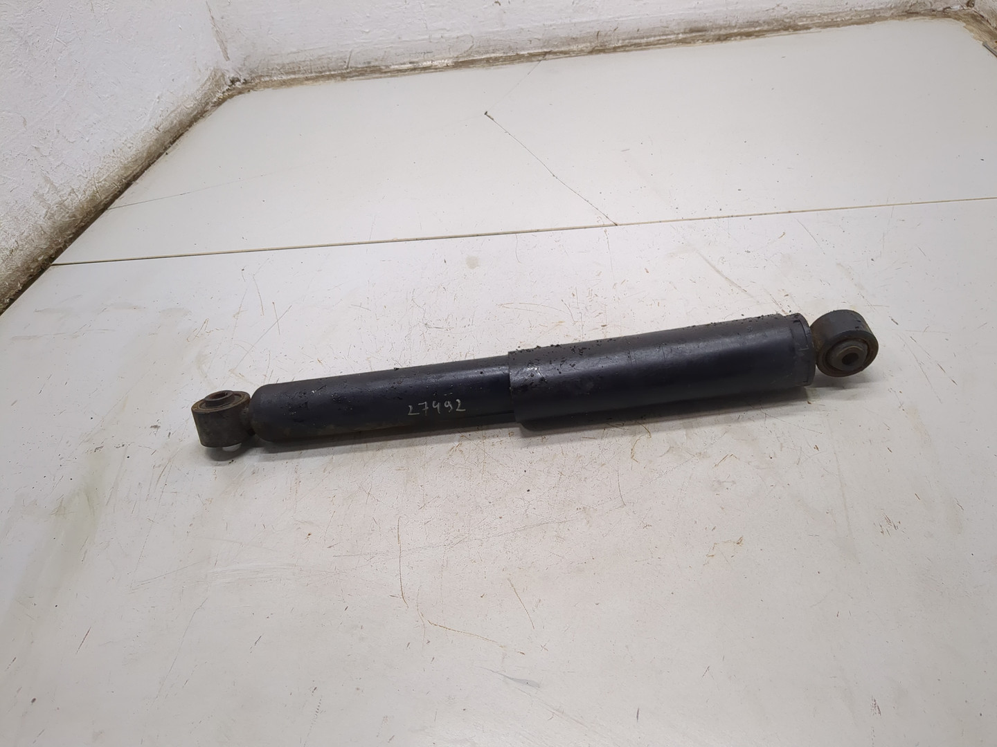 Амортизатор задний (стойка)