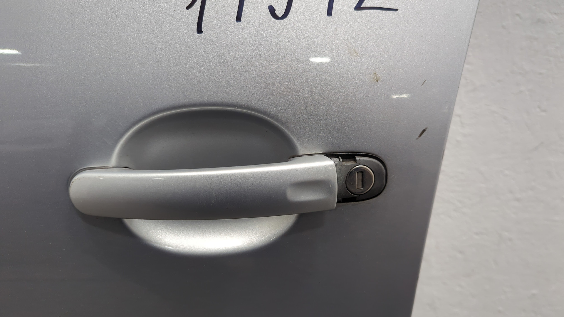 Дверь передняя левая