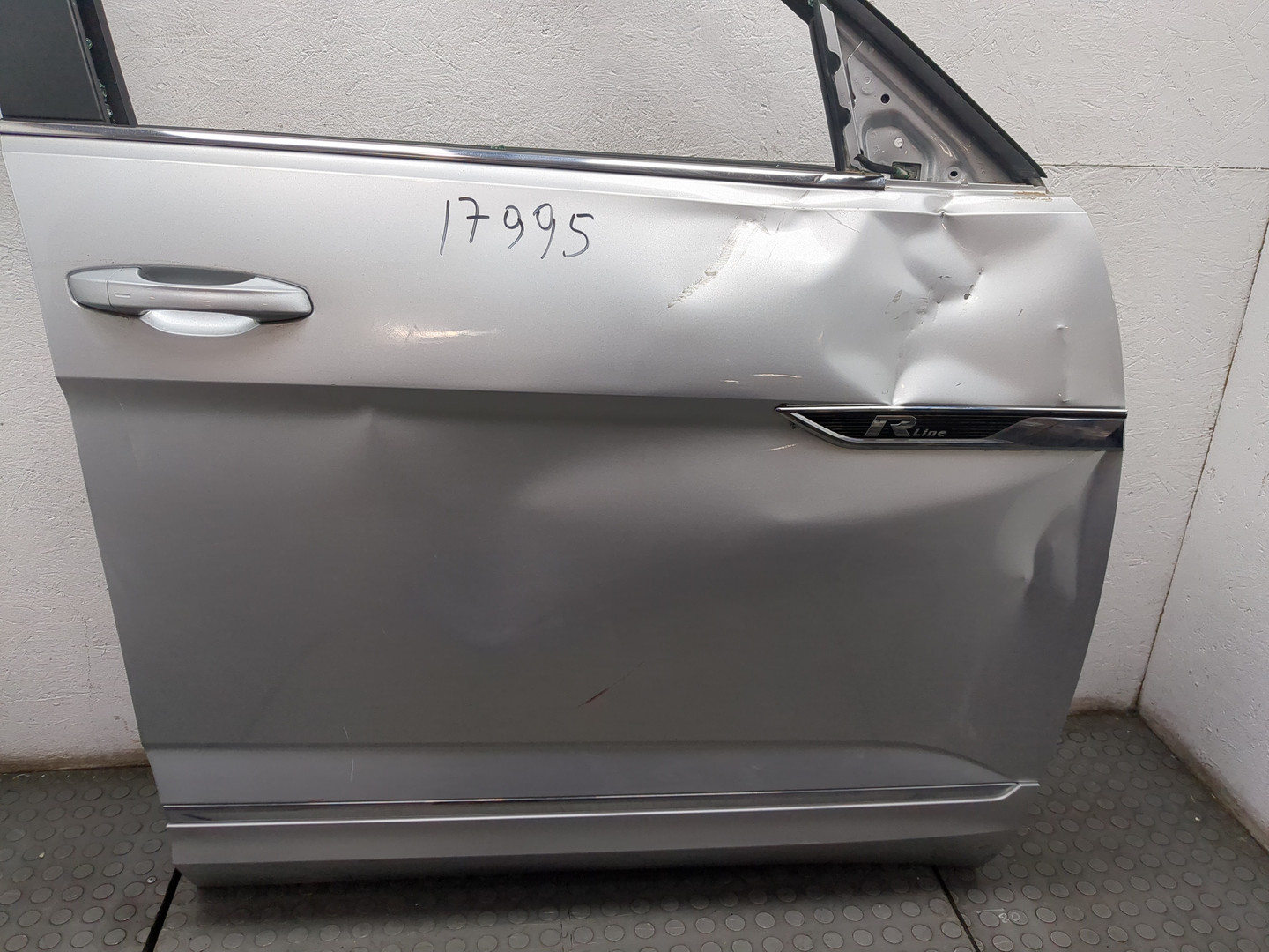 Дверь передняя правая