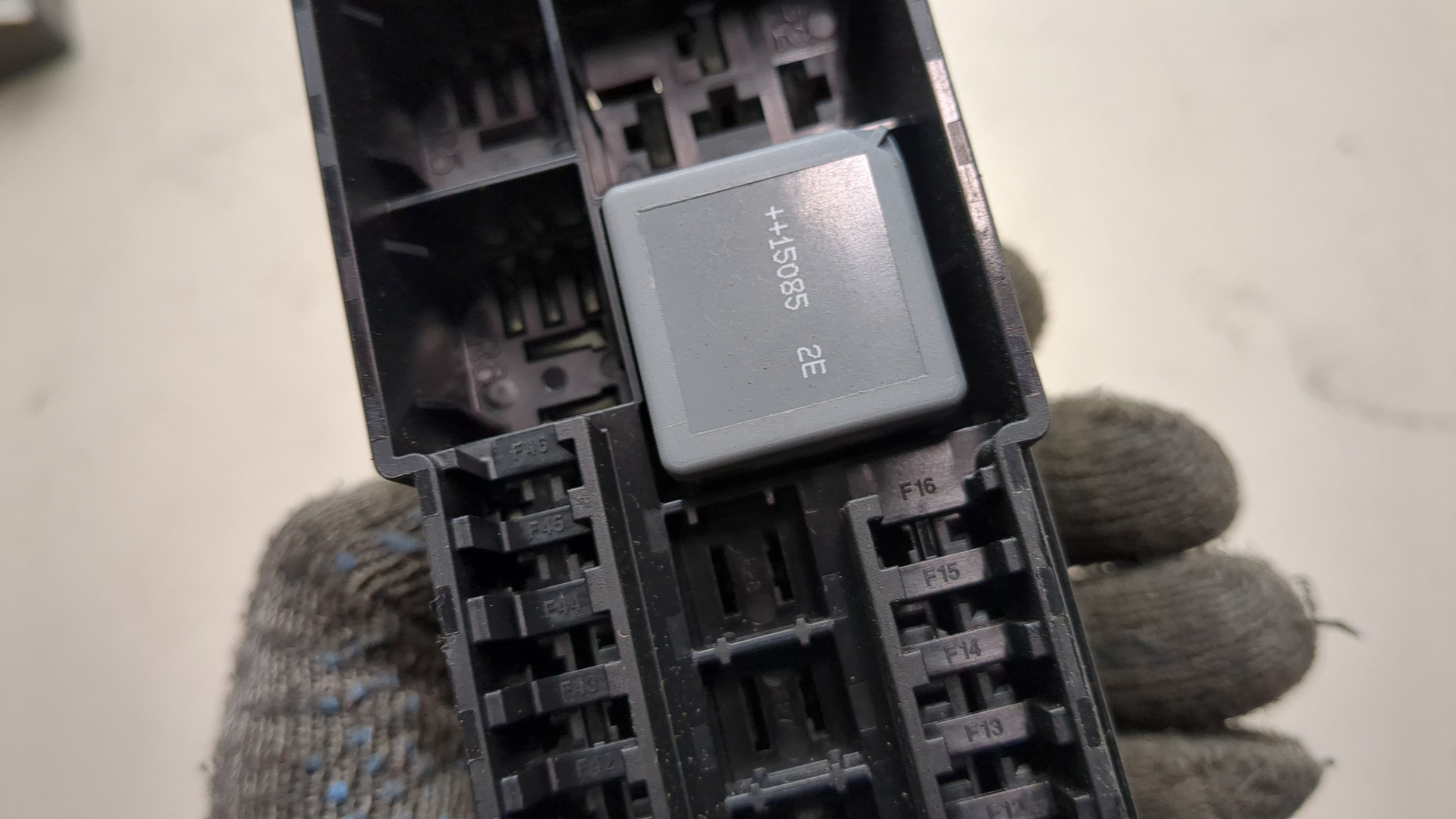 Блок предохранителей