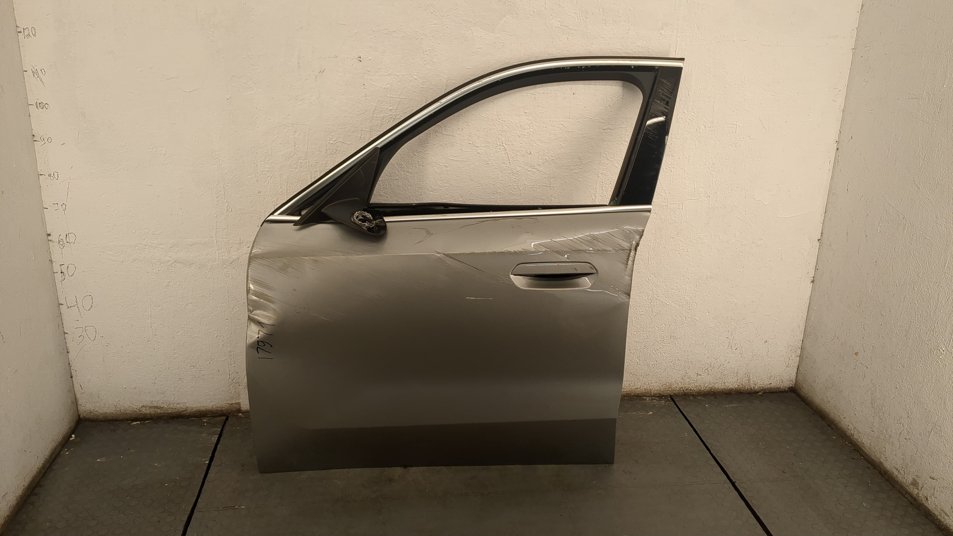 Дверь передняя левая
