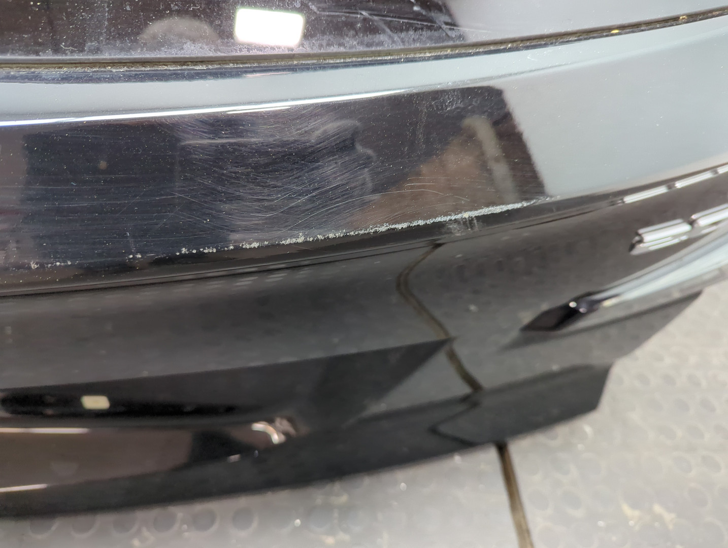 Дверь багажника