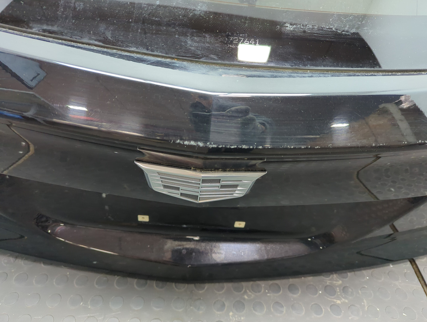 Дверь багажника