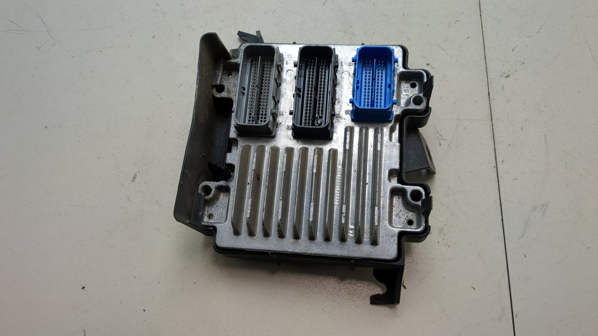 Блок управления двигателем