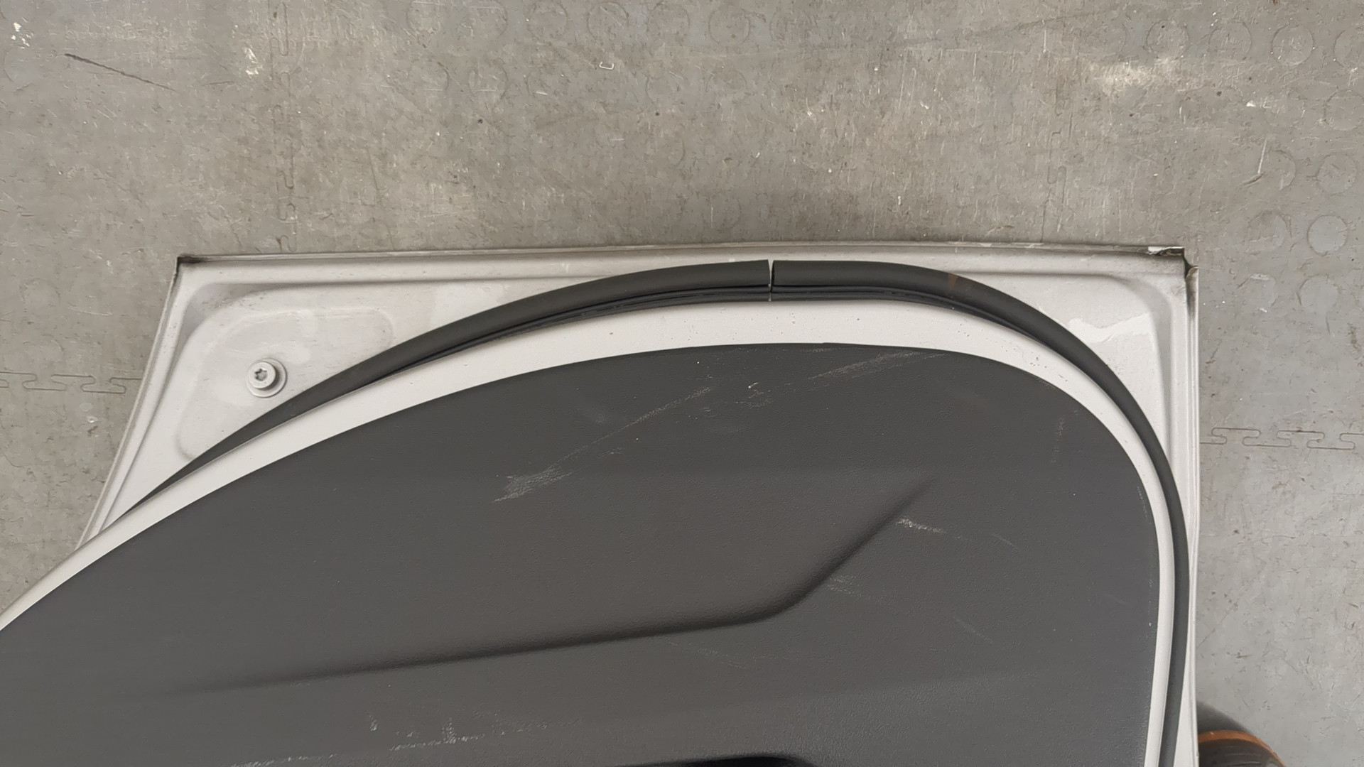 Дверь задняя правая