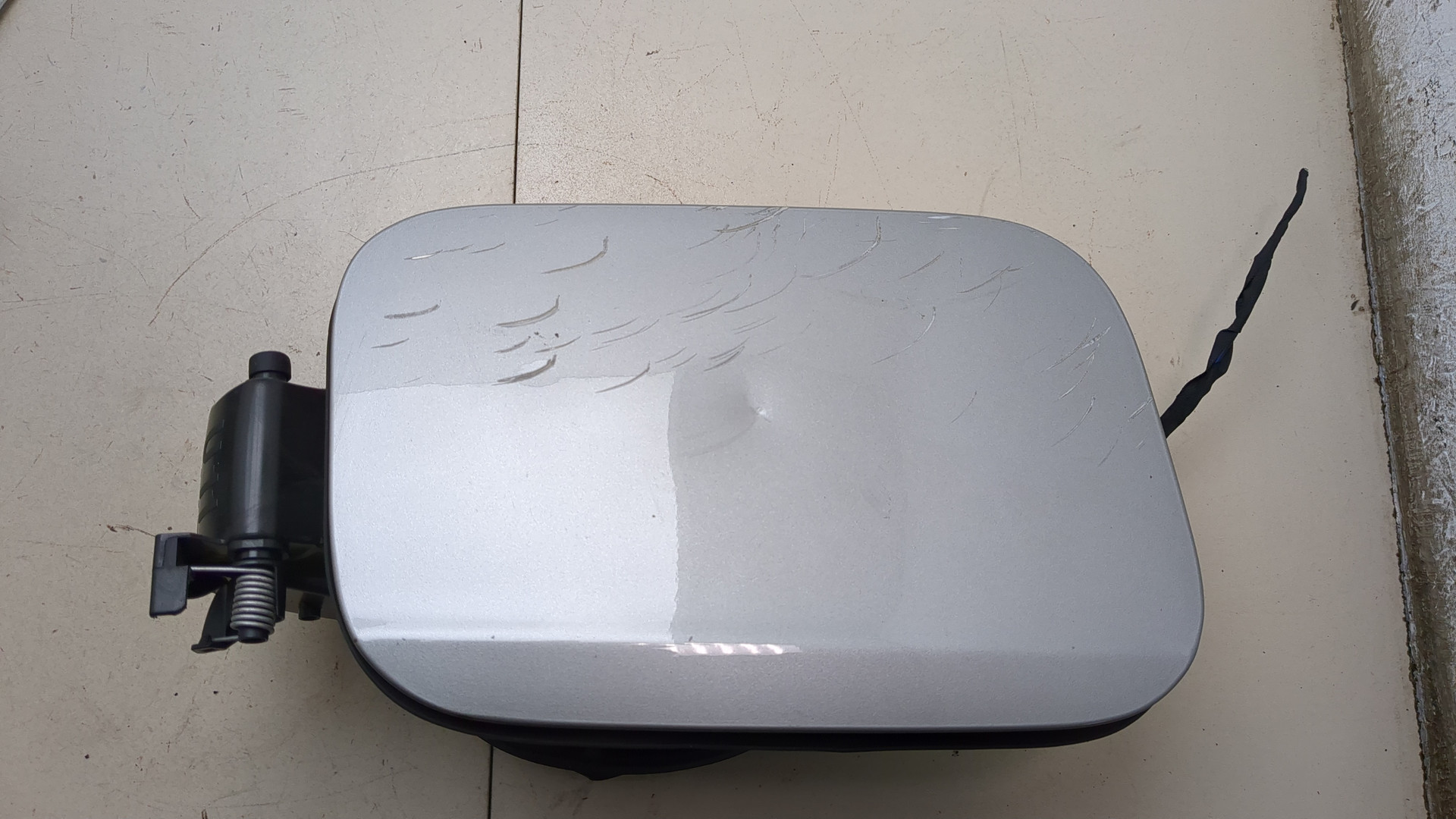 Лючок бензобака