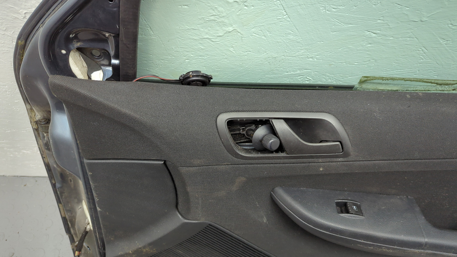 Дверь передняя правая