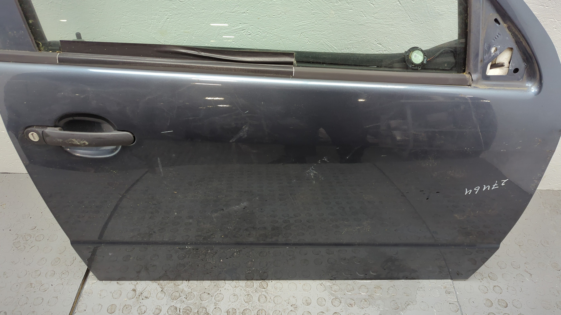 Дверь передняя правая