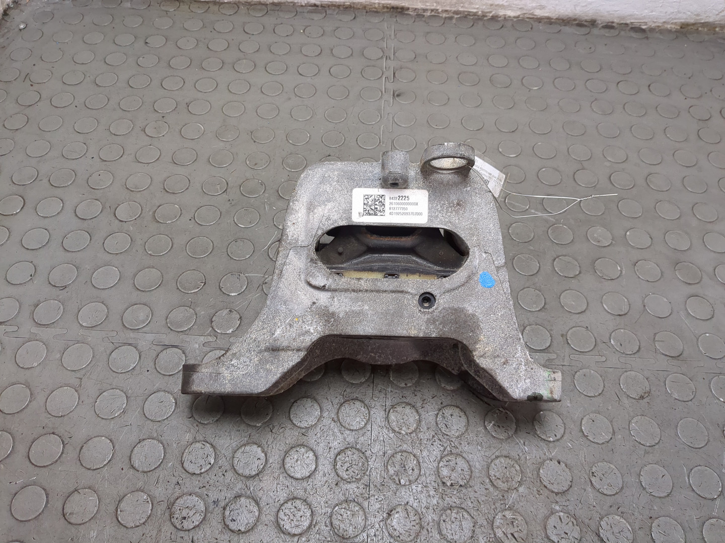 Опора двигателя