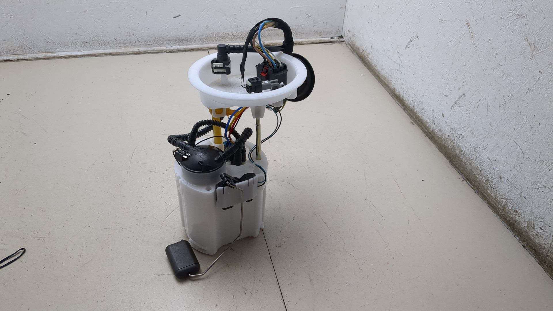 Насос топливный электрический