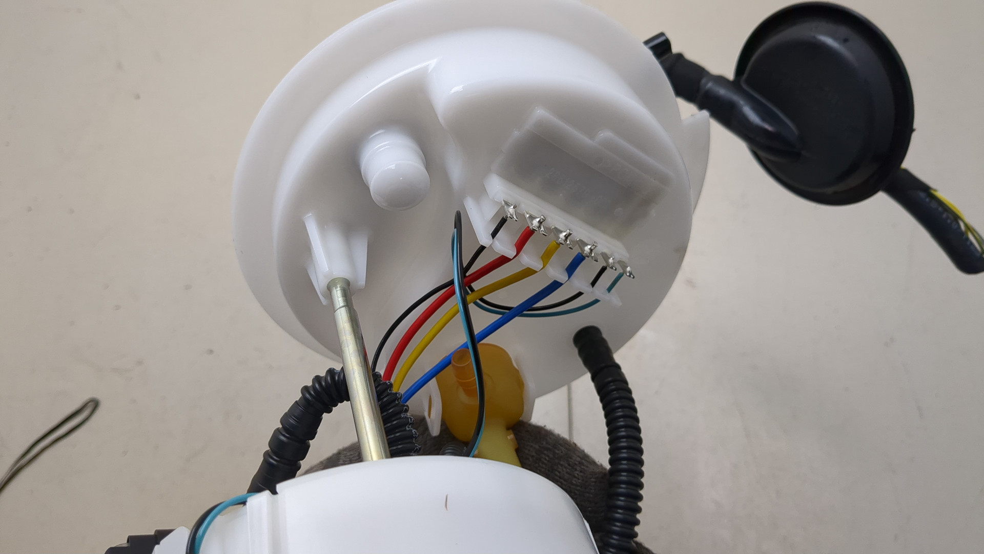 Насос топливный электрический