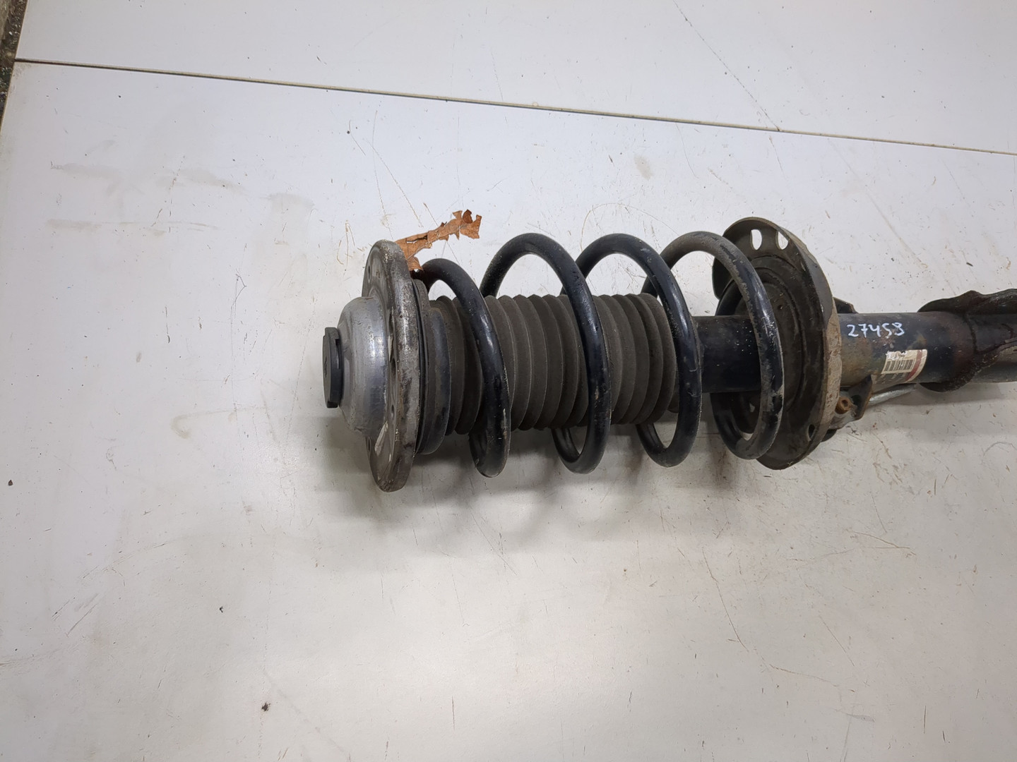 Амортизатор передний