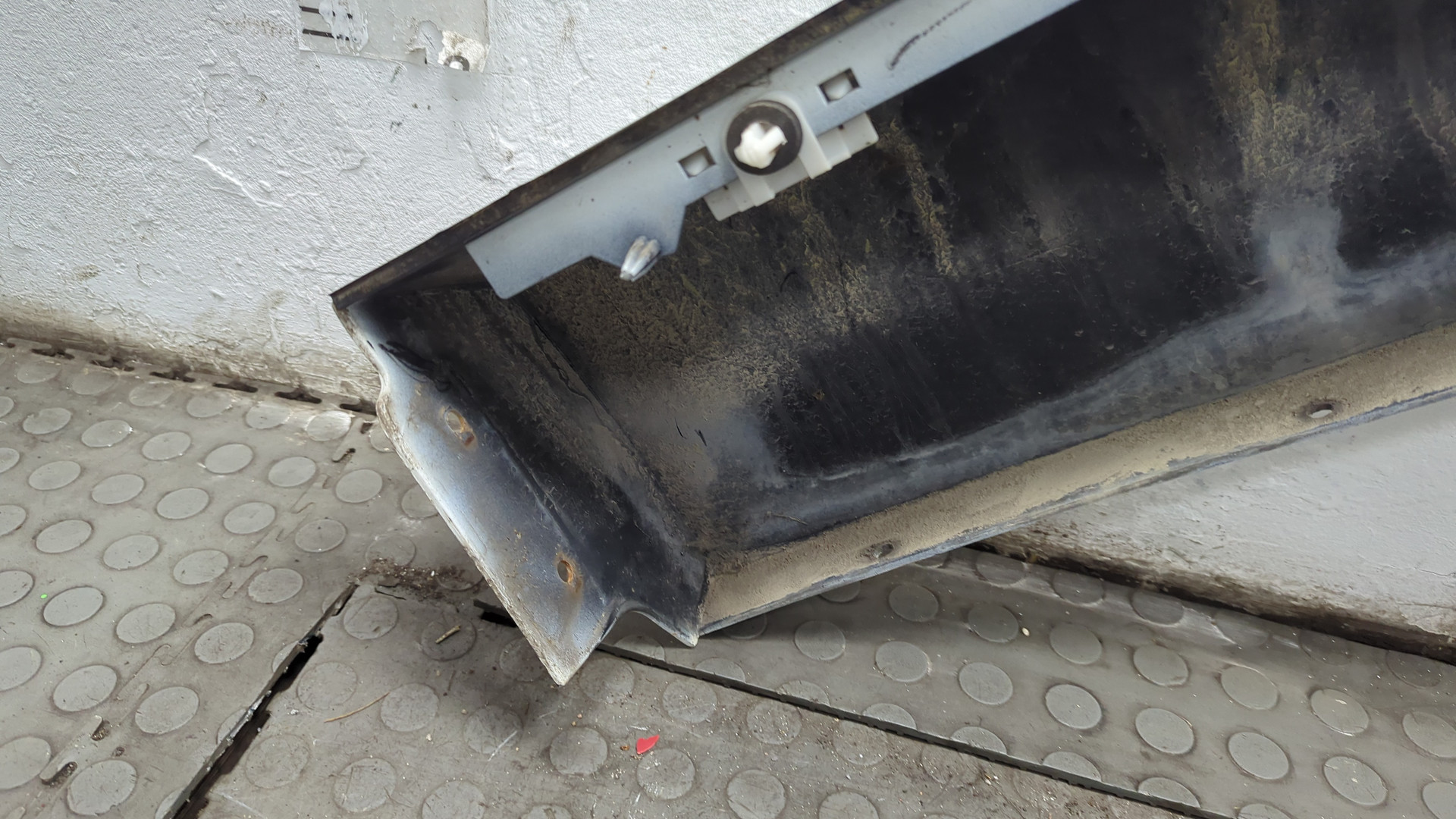 Крыло заднее правое