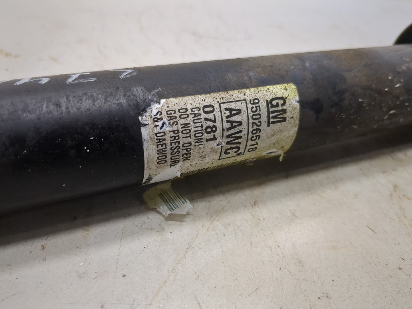 Амортизатор задний (стойка)