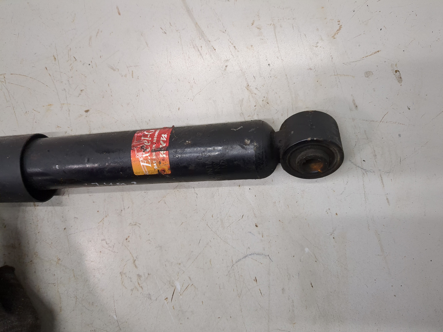 Амортизатор задний (стойка)