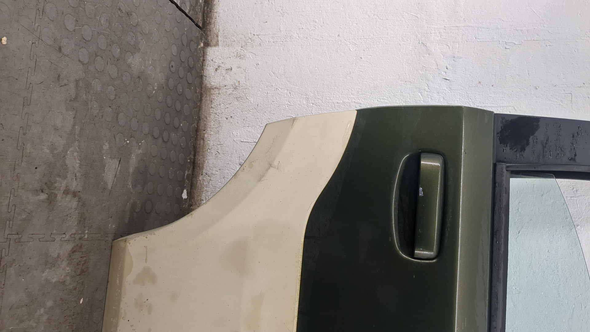 Дверь задняя правая