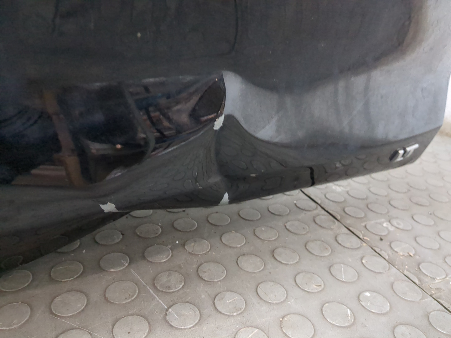 Дверь багажника