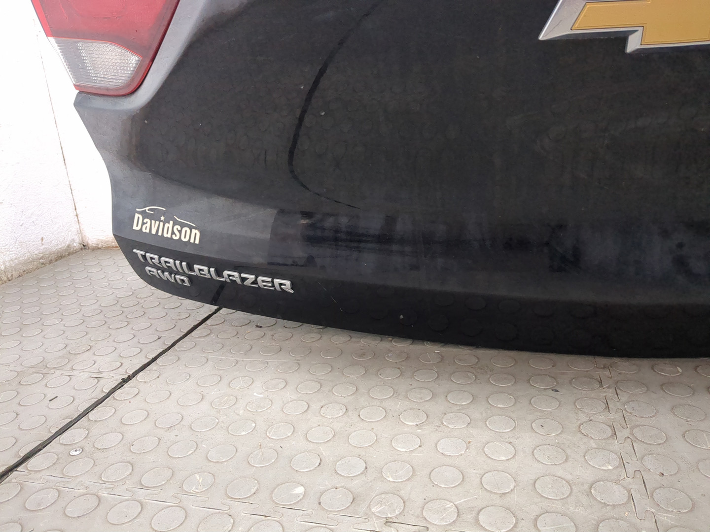 Дверь багажника