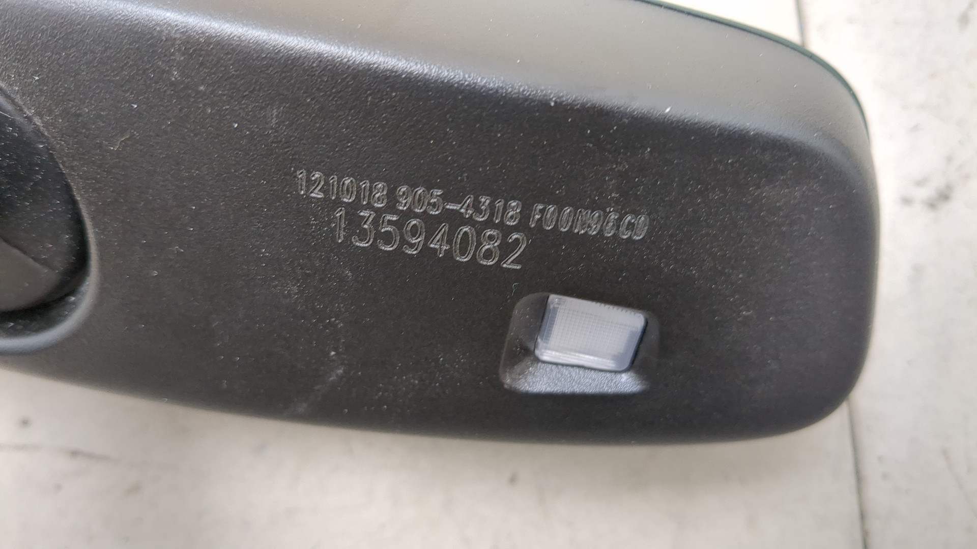 Зеркало заднего вида