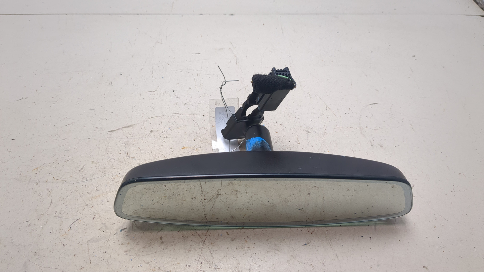 Зеркало заднего вида