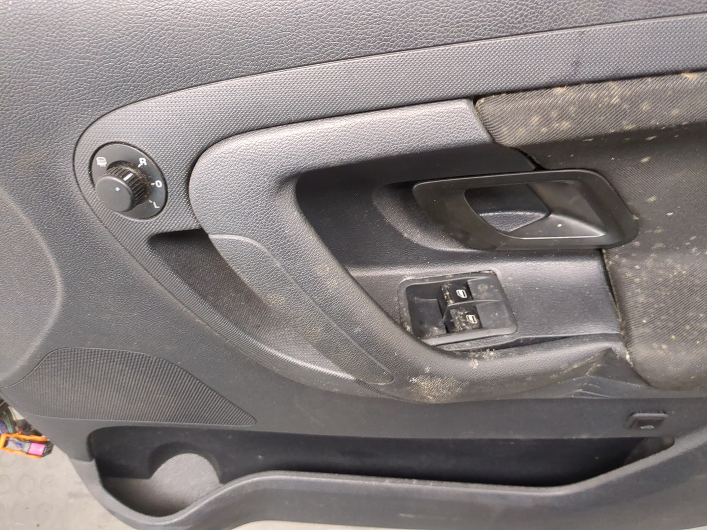 Дверь передняя правая