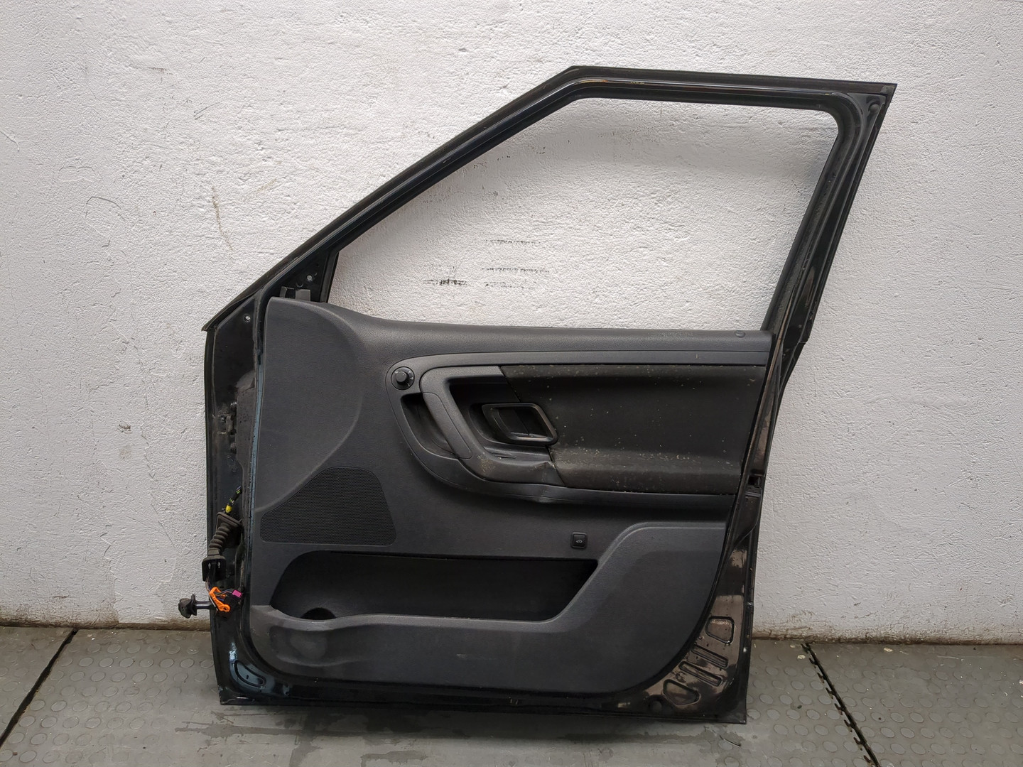 Дверь передняя правая