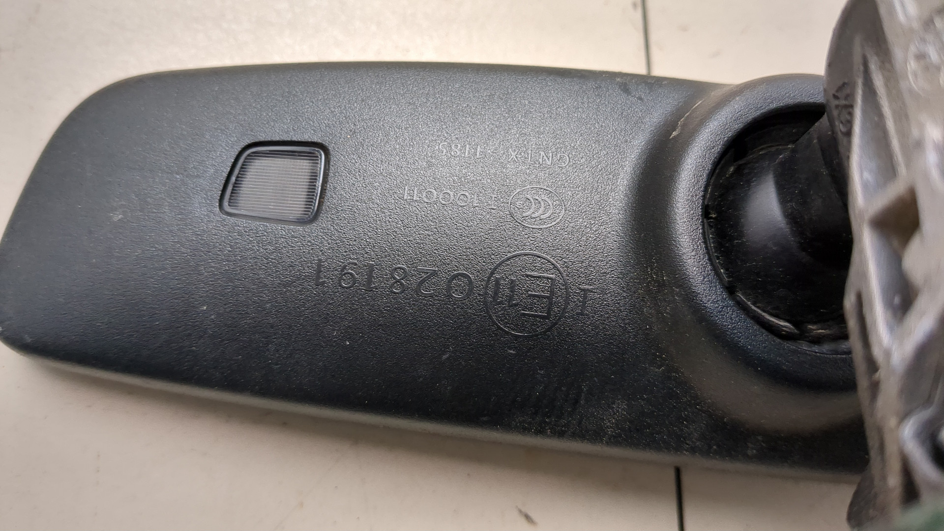 Зеркало заднего вида