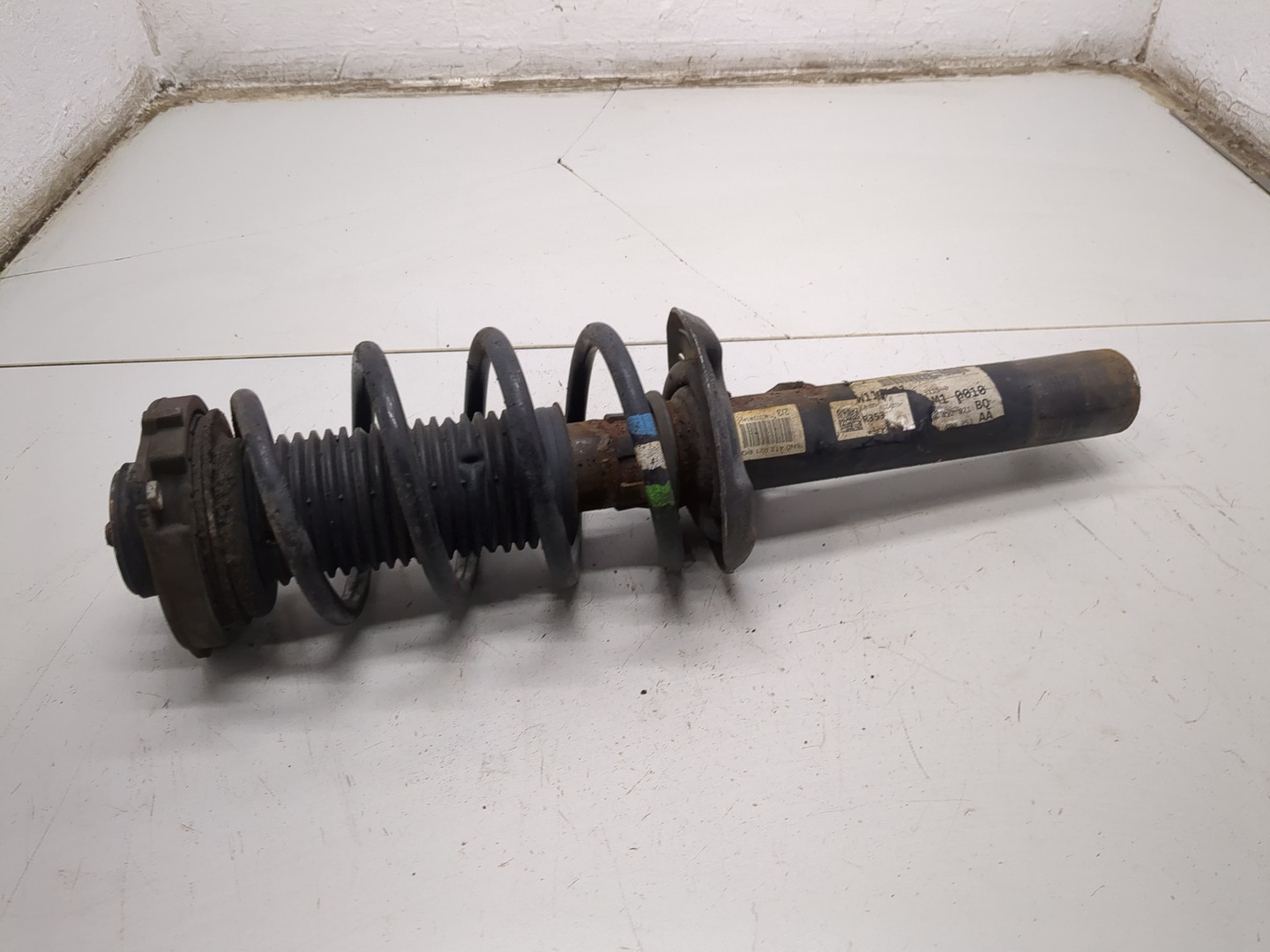 Амортизатор передний