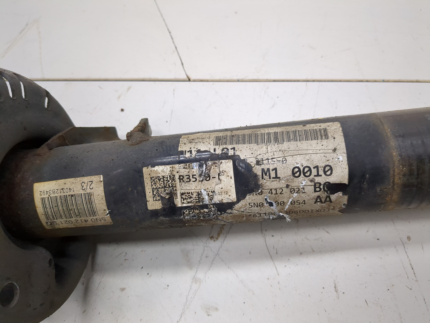 Амортизатор передний