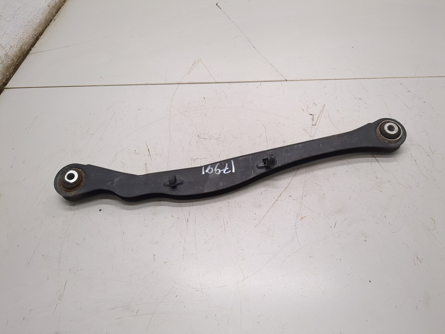 Рычаг задний