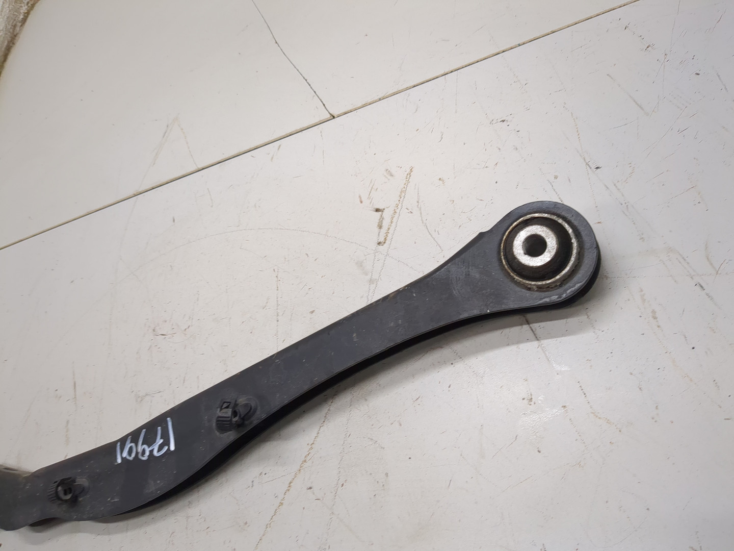 Рычаг задний