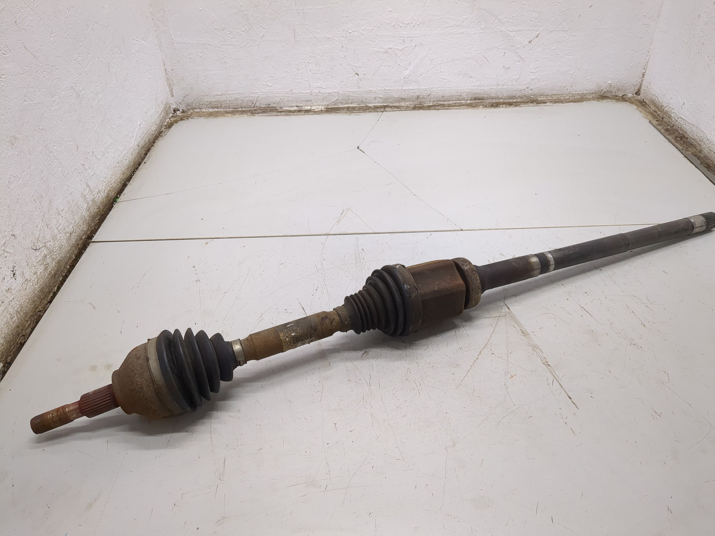 Полуось передняя правая