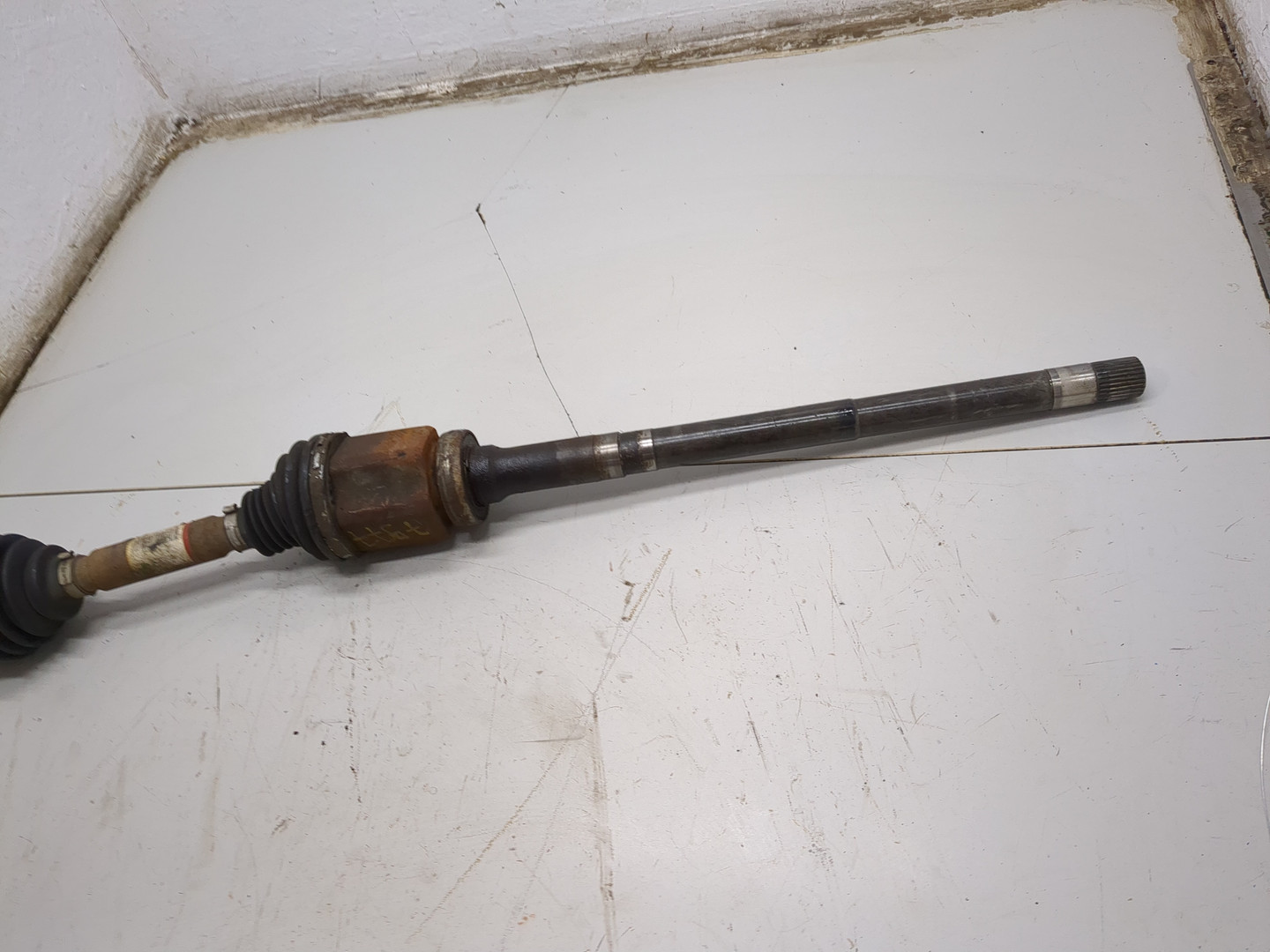 Полуось передняя правая