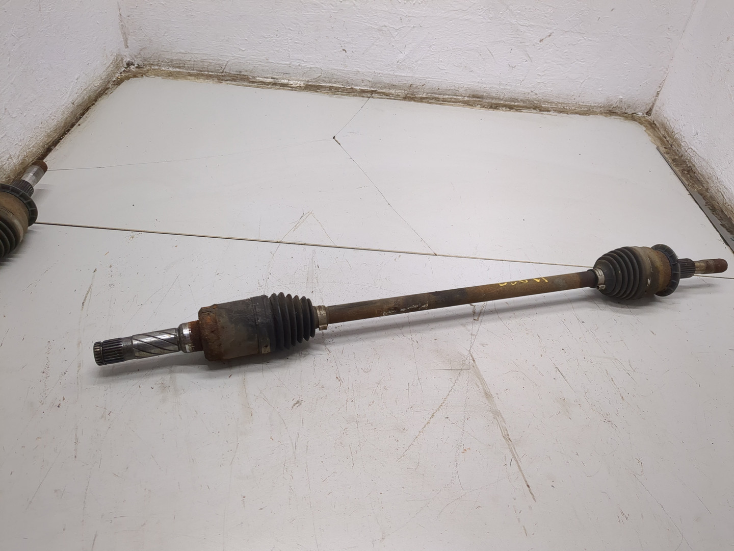 Полуось задняя