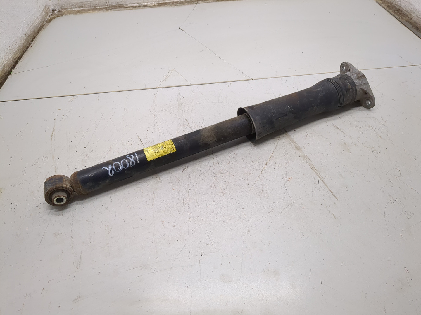 Амортизатор задний (стойка)