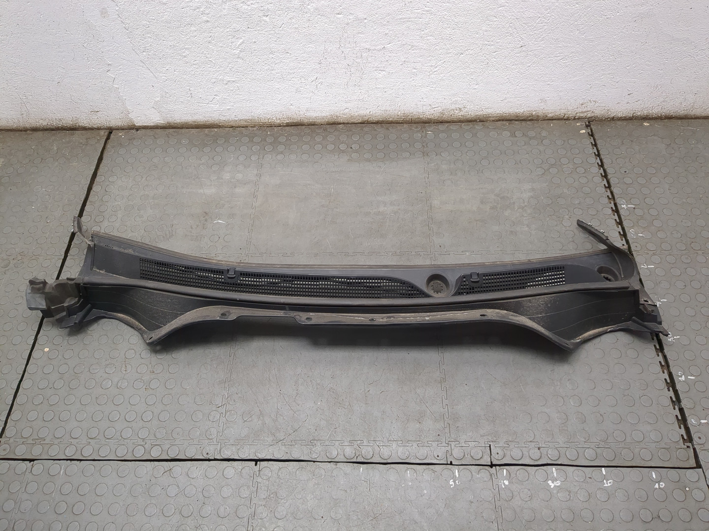 Решетка стеклоочистителей (Жабо)