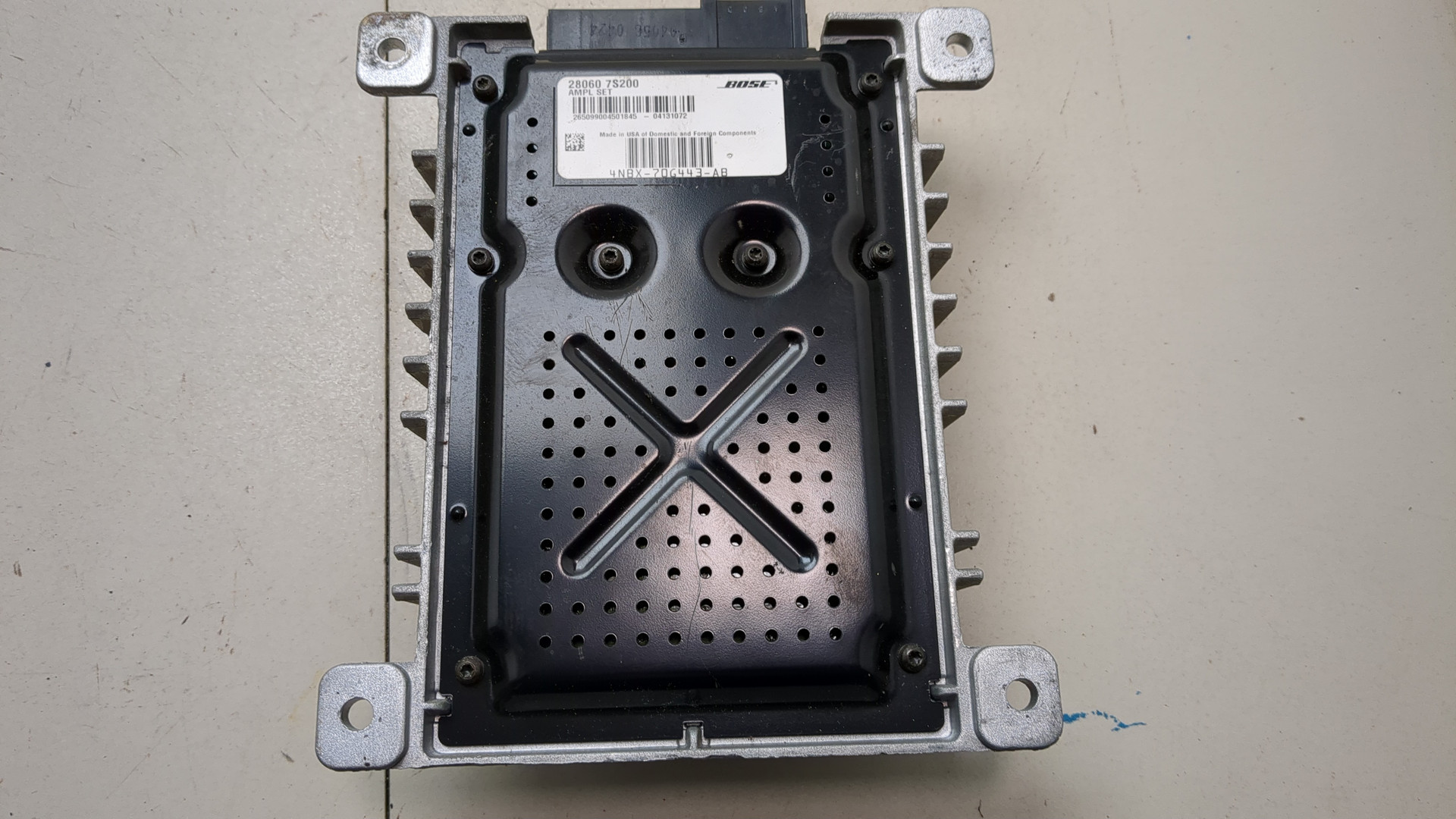 Усилитель акустической системы