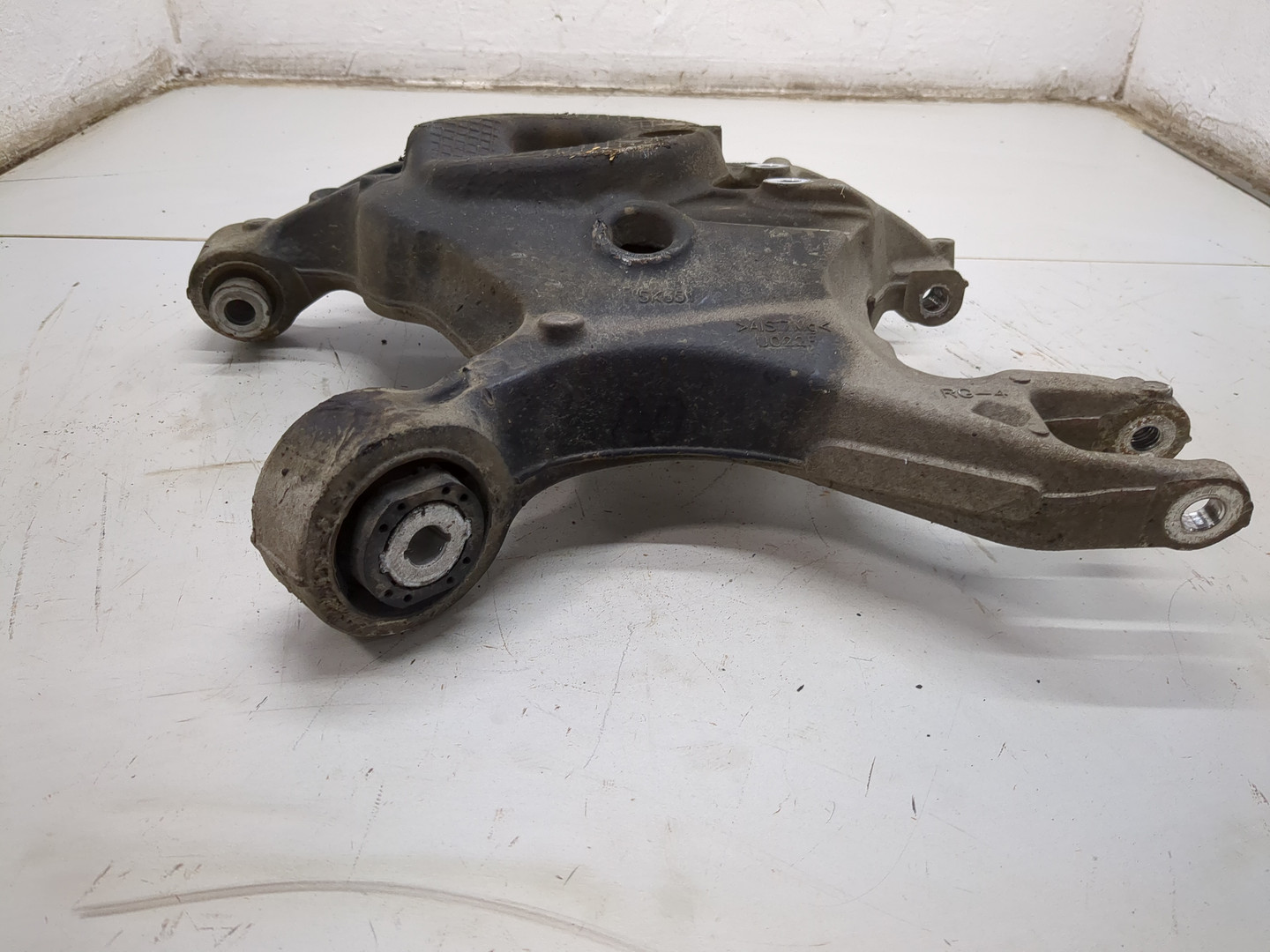 Рычаг задний правый