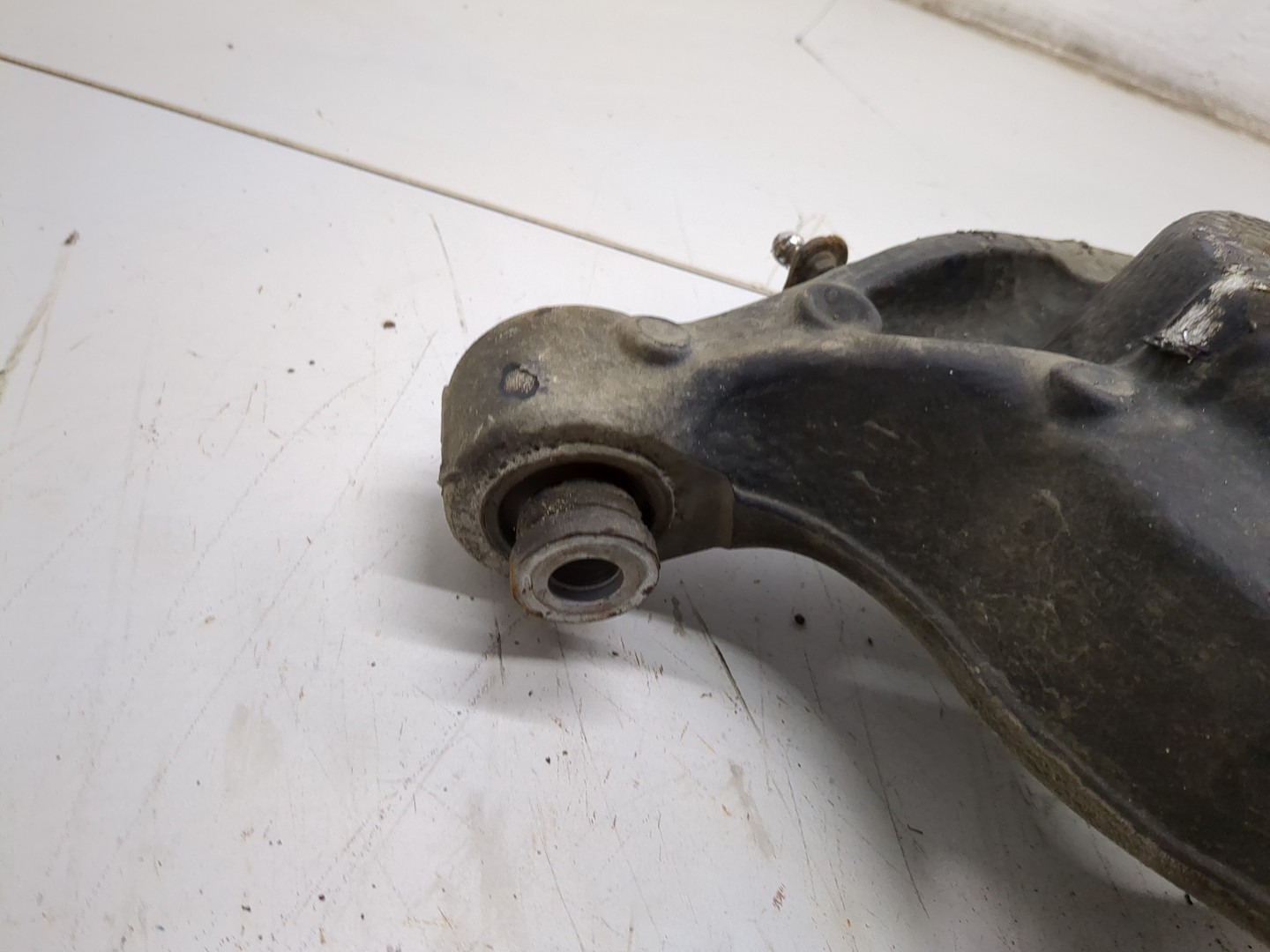 Рычаг задний правый